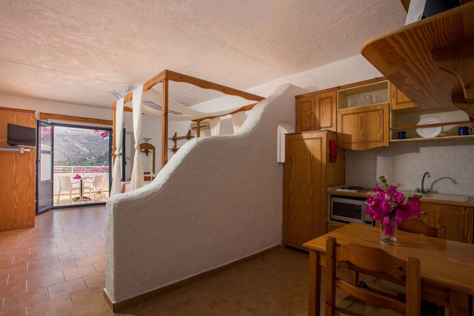 Ilidi Rock Aparthotel Λιβάδια Εξωτερικό φωτογραφία